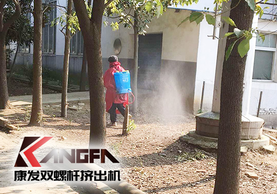 沒有一場疫情不可戰(zhàn)勝!凝心聚力,共克時艱,康發(fā)雙螺桿擠出機(jī)在行動,全廠實現(xiàn)全方位消毒!
