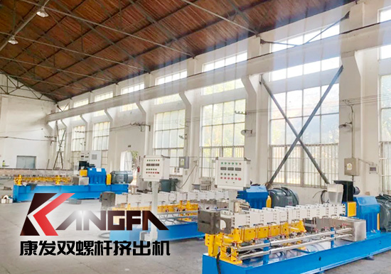 PP/滑石粉母粒(采用同向雙螺桿擠出機(jī)擠出造粒)在改性塑料聚丙烯樹(shù)脂等中的應(yīng)用