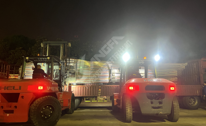 石科院廢塑料梯級減容高效液化脫氯(RDC)單元反應(yīng)器通過出廠驗收 從南京康發(fā)雙螺桿擠出機工廠起運